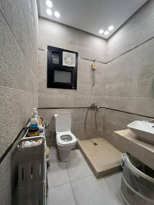 Appartement Serene Next To The Auc, New