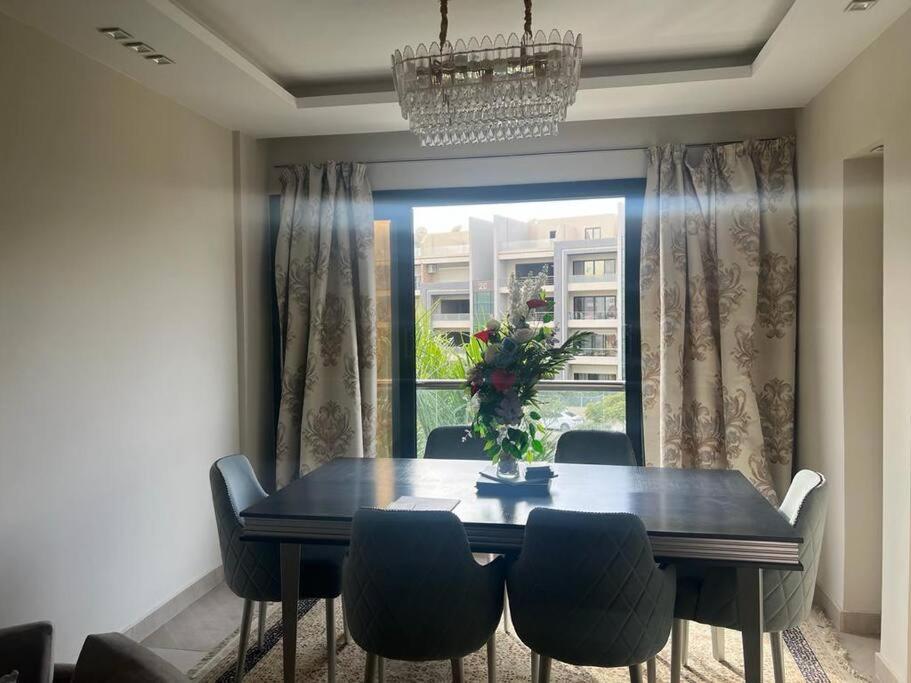 Serene Next To The Auc, New Appartement Le Caire
